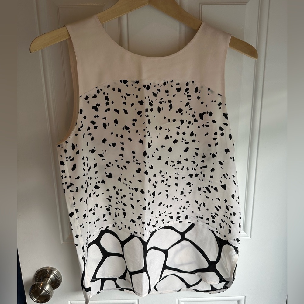 Club Monaco patterned silk tank! Super chic!